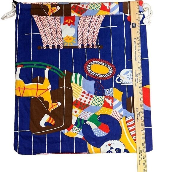 Vintage handmade drawstring bag for gym, laundry, purse, tote 70’s fabric panda - Picture 6 of 8